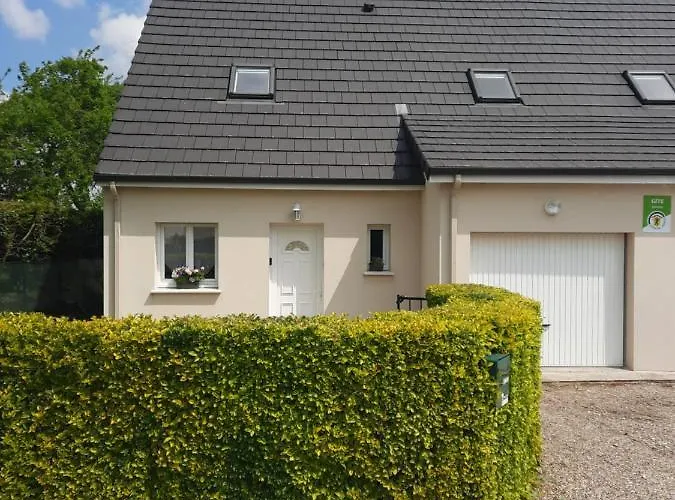 La Maison Lola Arrest